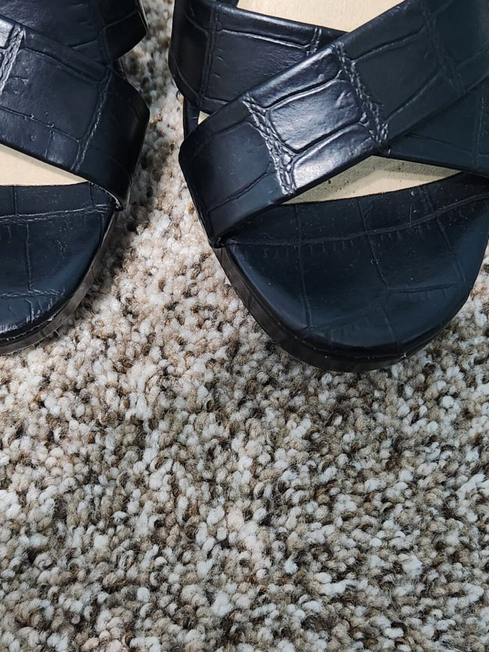Chinese Laundry Black Croc Platform Heel Sandals Ankle Strap Sz 8.5 - Picture 8 of 15